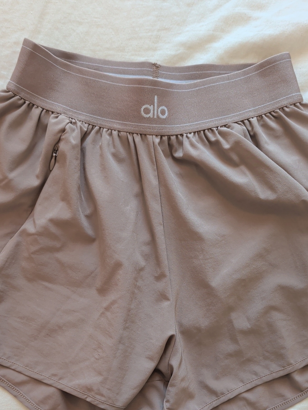 ALO Yoga Matchpoint Women's Athletic Shorts XS - Picture 2 of 8